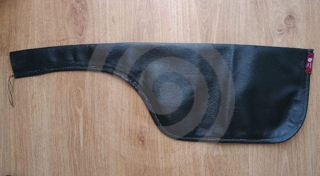 Synthetic uilleann pipe bag